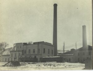 Historical photograph of the power plant in Manitowoc in 1935.